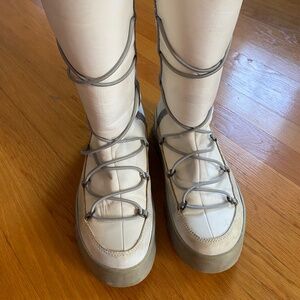 Prada White Nylon Snow Boots/ Moon Boots 7 as is